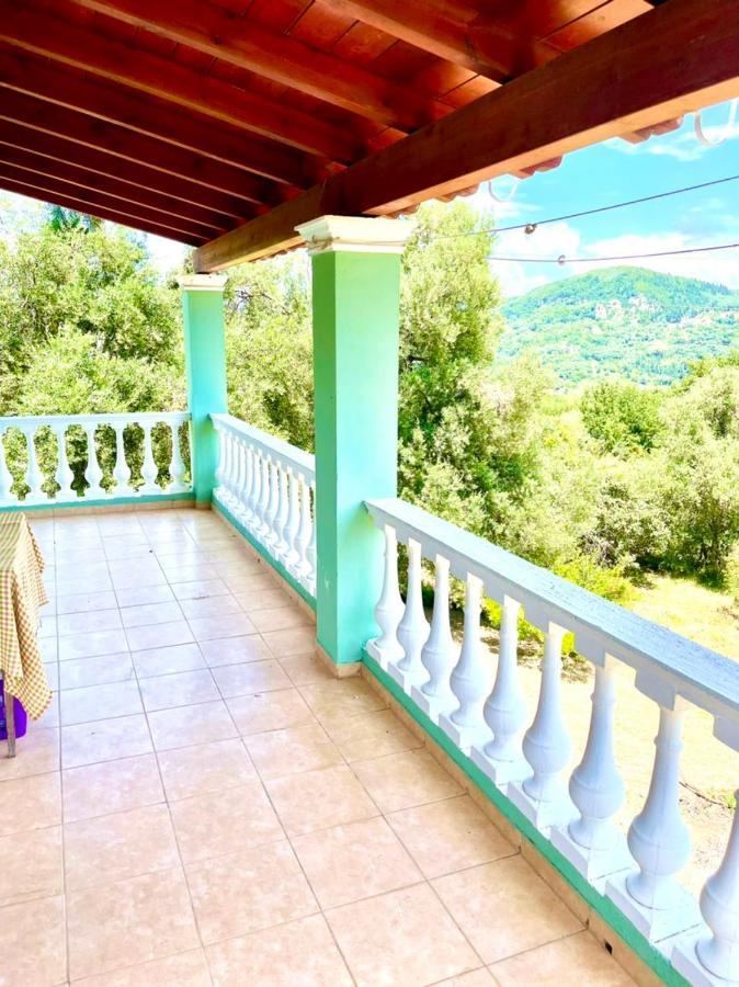 Green Hill House Agios Georgios Pagon Exterior foto
