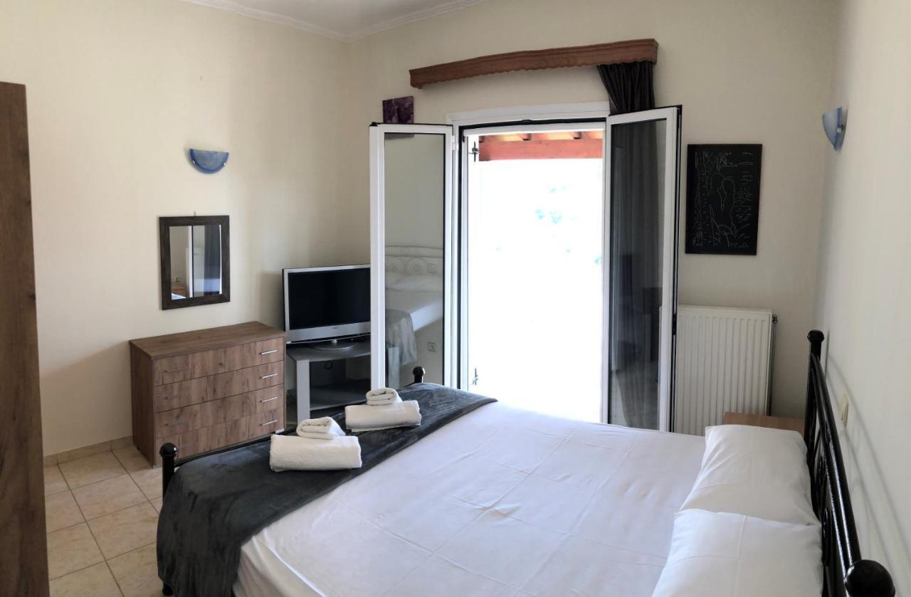 Green Hill House Agios Georgios Pagon Exterior foto